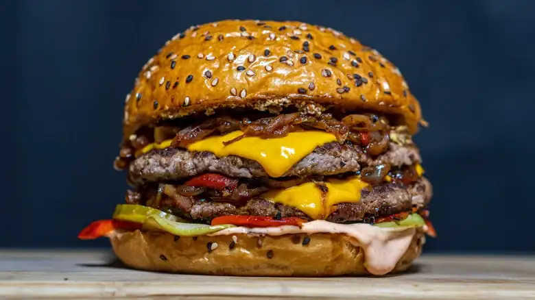 Here's How Long To Grill A Frozen Burger Patty