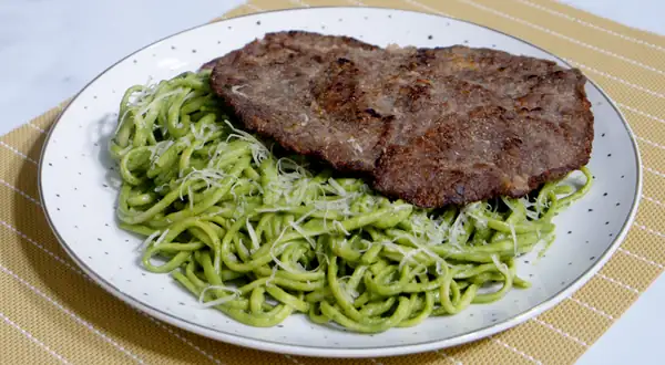 Green noodles with breaded steak recipe step by step video