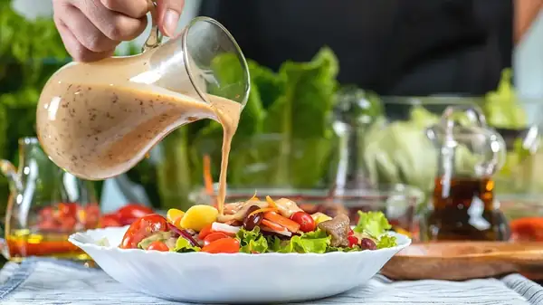 A tu aderezo casero para ensaladas le faltaba un dulce ingrediente