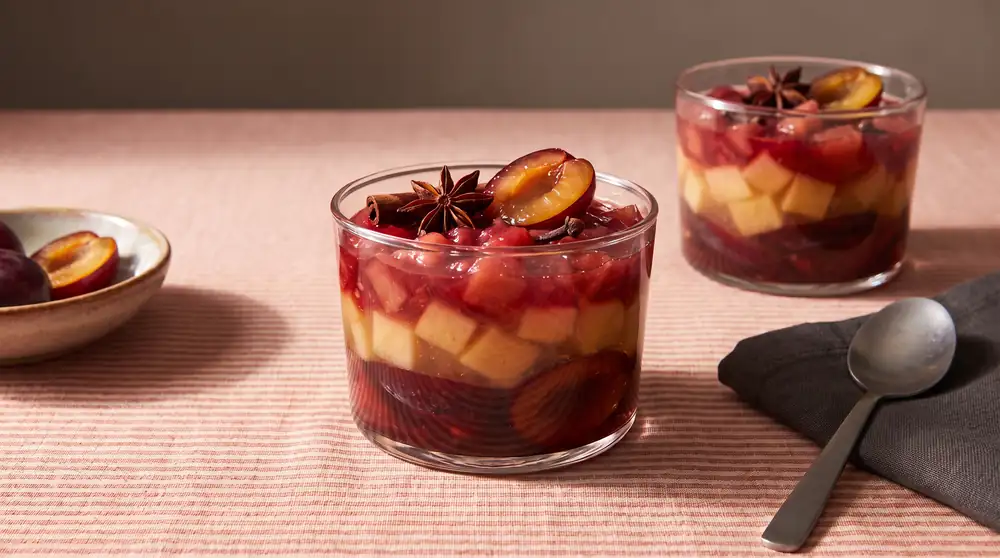 Fruity apple and plum compote for autumn days