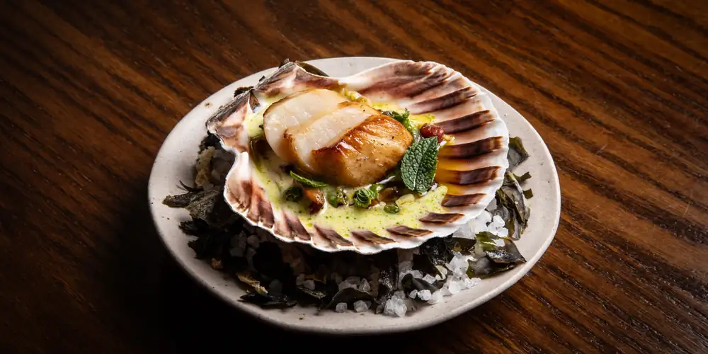 Isle Of Mull Scallops With Bacon, Peas And Fermented Lettuce Recipe