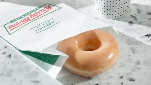 One Of David Chang's Favorite Desserts Starts With A Famous Doughnut Brand