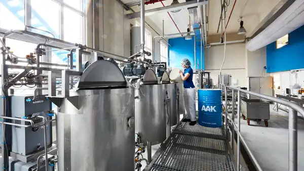 AAK consigue una inversión de 2 millones de libras esterlinas de Freeport para ampliar su capacidad de producción de aceites vegetales en Hull