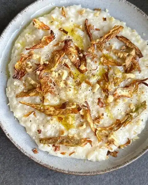 Risotto with Gorgonzola, Walnuts and Artichoke Chips