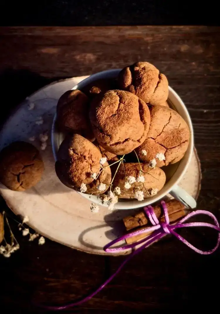 Gluten-free and butter-free cinnamon biscuits