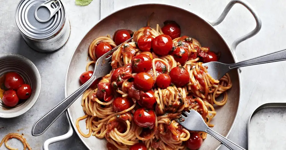 Cherry tomato harissa paste