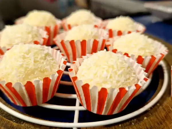 Candies with mascarpone and white chocolate