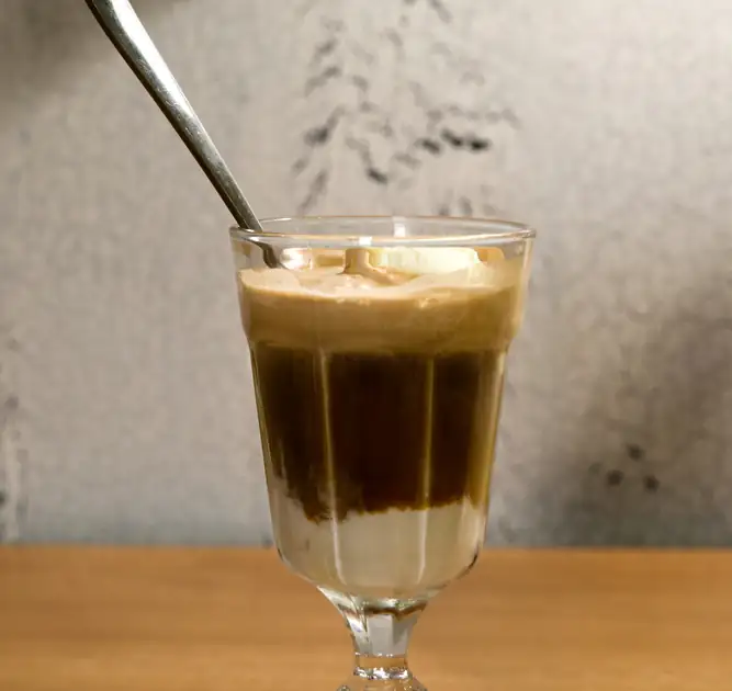 Easy Frappuccino recipe, submitted by Julia Cunha