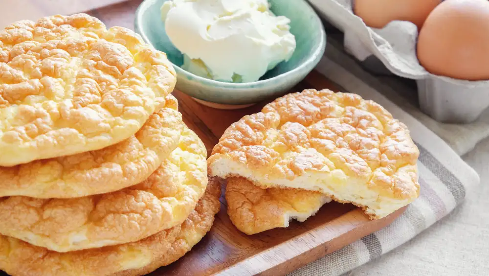This Easy Ingredient Swap Makes Cloud Bread Vegan-Friendly