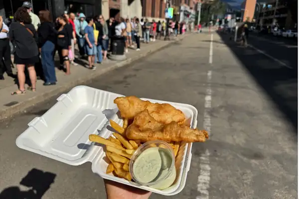 Hundreds of Edmontonians are lining up at an unlikely spot for fish and chips