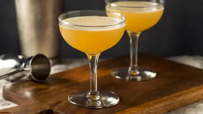 Your Favorite Sour Cocktails Likely Belong To The 'Daisy' Family