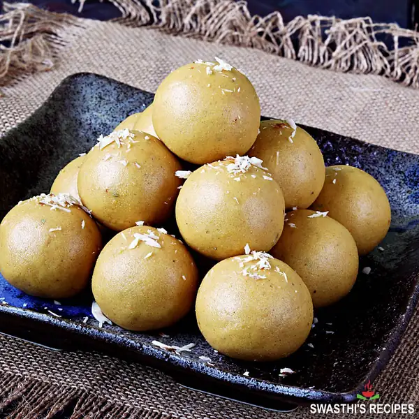 Besan Ladoo Recipe (Besan Ke Laddu)