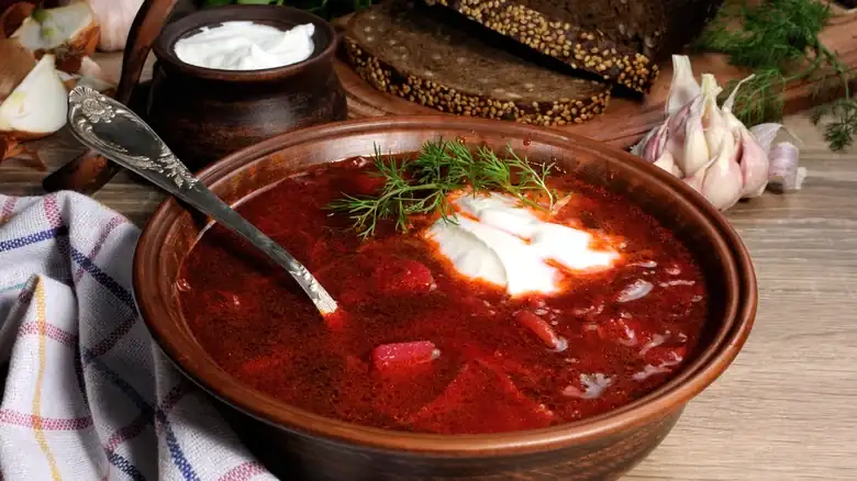 The Type Of Bowl You Use Can Seriously Impact Your Soup Experience