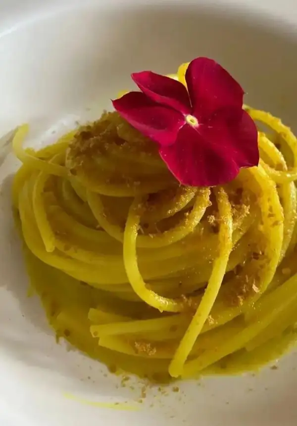 Spaghetti with saffron and bottarga