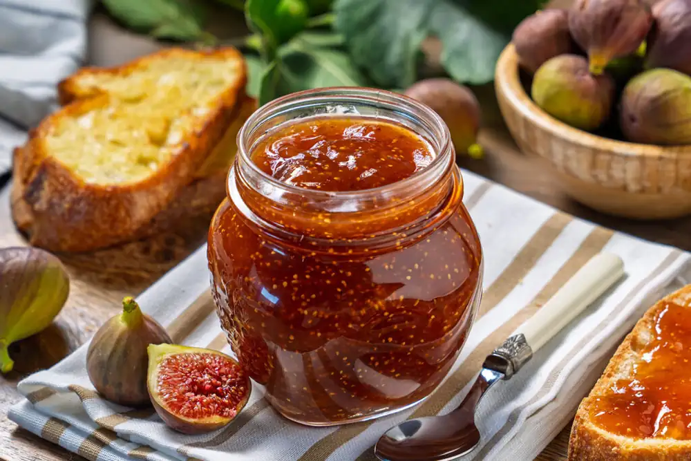 Fig jam, aromatic and well-curdled recipe