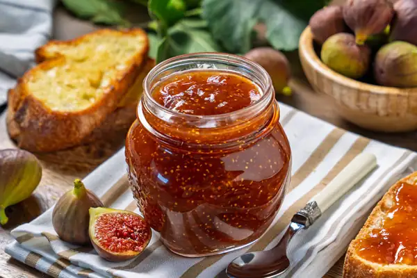 Fig jam, aromatic and well-curdled recipe