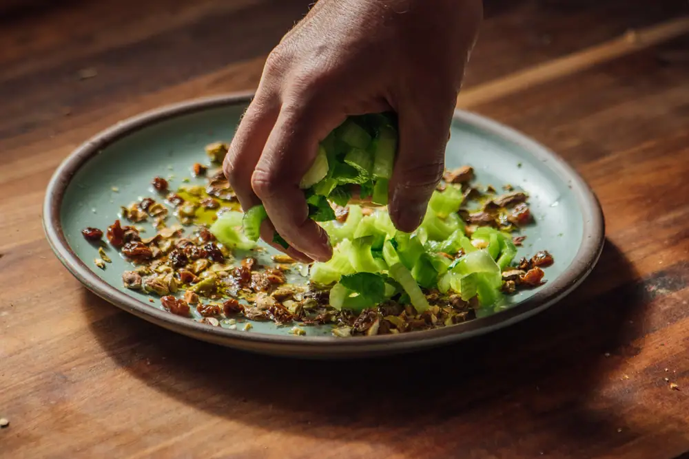 En busca de la mejor ensalada de apio.