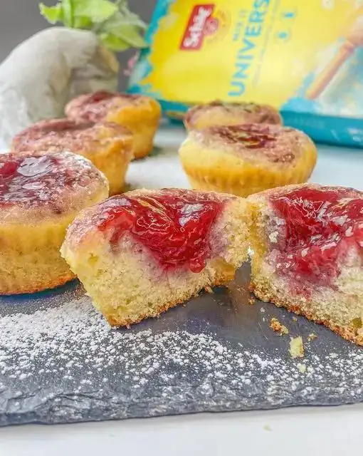 Muffins with a jam heart