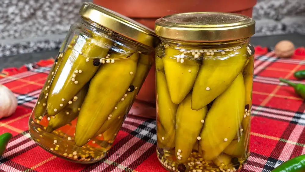 Crispy marinated chili peppers with mustard