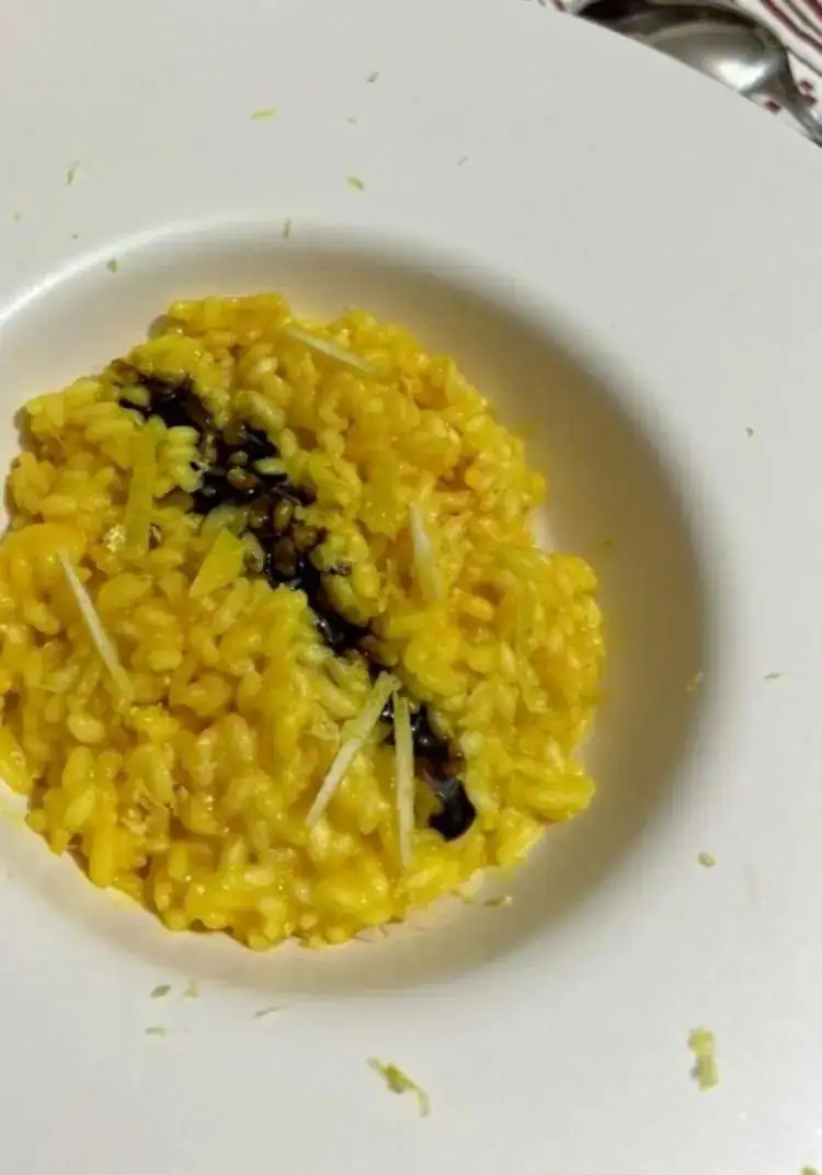 Risotto, azafrán y limón con reducción de regaliz