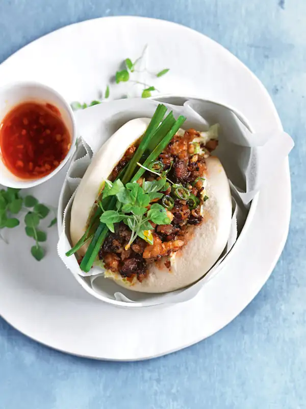 Bollos bao de pollo picante