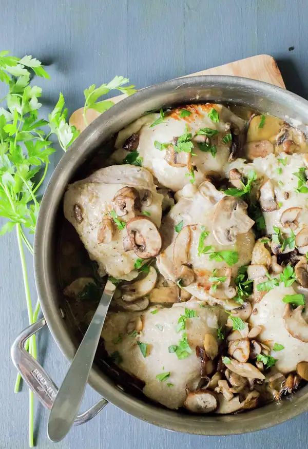 Pollo con champiñones - La cocina chilena de Pilar Hernández