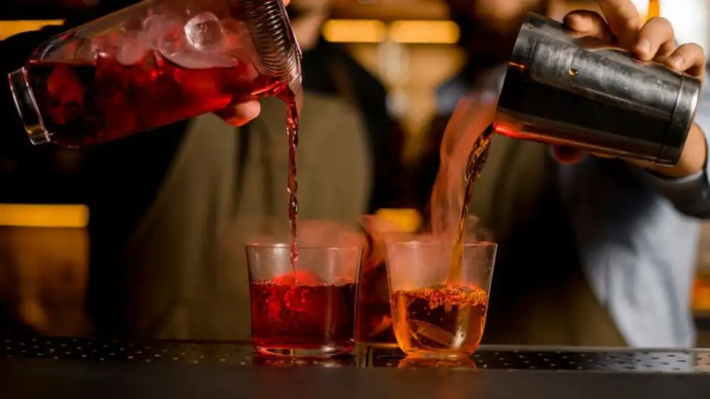 5 ways your favorite bartender is like a superhero