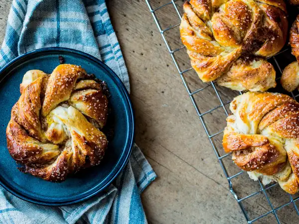 Cinnamon rolls