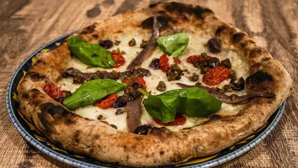 PizzAudace in Florence, review: a genuine neighborhood pizzeria where the focus is on the essentials