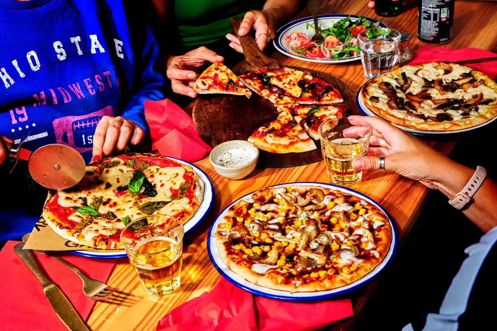 Grubby se asocia con Doughboys y Casadai Foods para lanzar nuevos kits de pizza