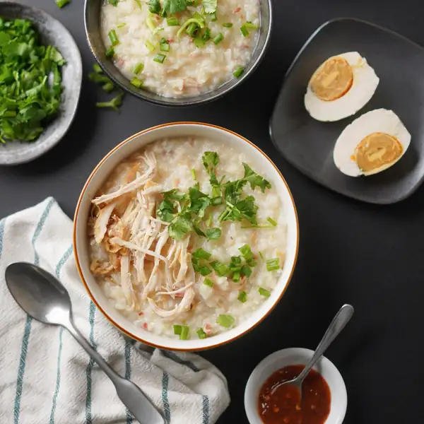 Cháo Gà (Vietnamese Chicken Rice Porridge / Congee)
