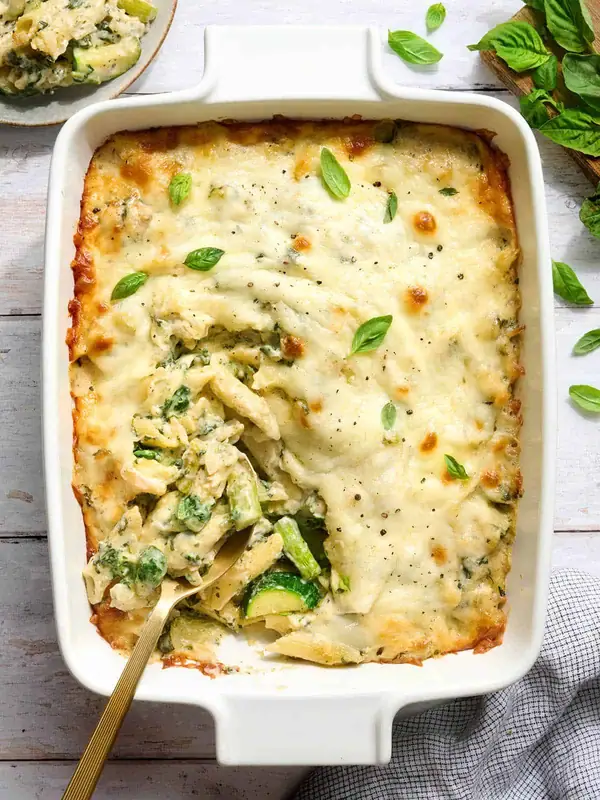 This Spring Veggie Pasta Bake Is Cozy Meets Fresh