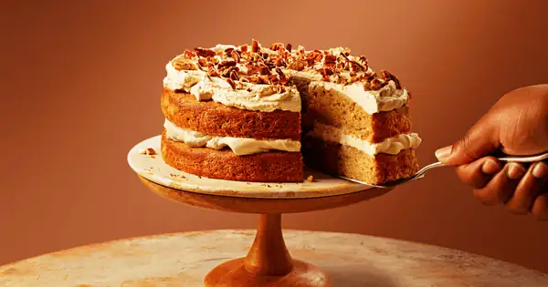 Banana & pecan coffee cake