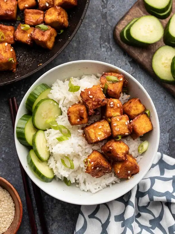 Sweet, Sticky, and Savory Honey Sriracha Tofu!