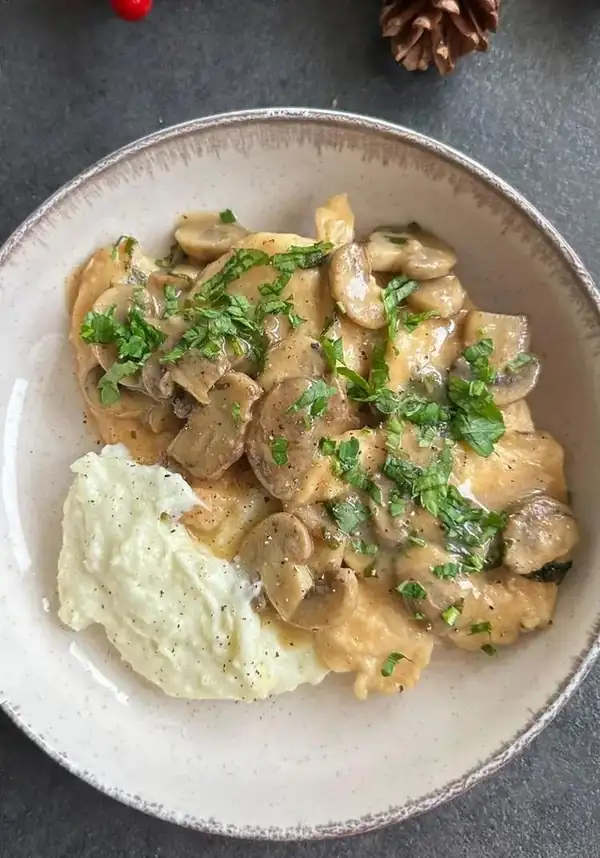 SCALOPPINE WITH MUSHROOMS