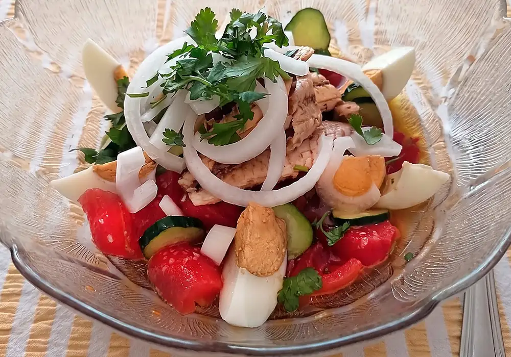 El hash de cilantro, la receta tradicional de Huelva que se ha convertido en el mejor aliado para combatir el calor: se prepara en 5 minutos