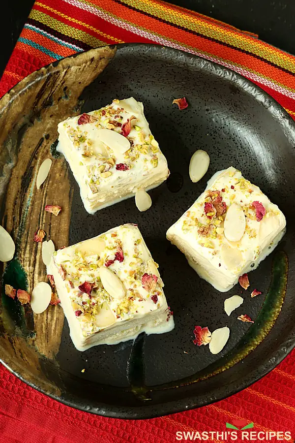 Malai Kulfi (Indian Dessert)