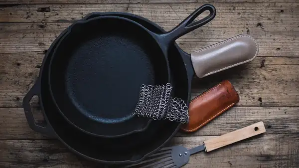 The Best Scrubbing Tool For Stubborn Cast Iron Stains