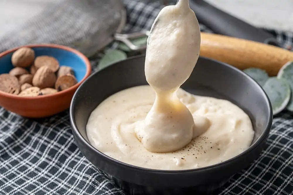Suitable for any dish: Bechamel sauce