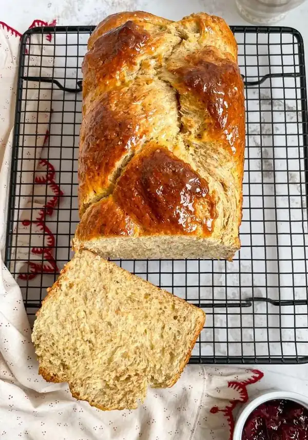 Orange and vanilla brioche