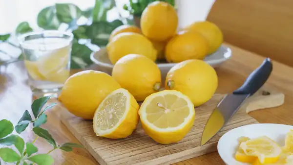 A culinary expert reveals her secret for preserving lemons for weeks without mold