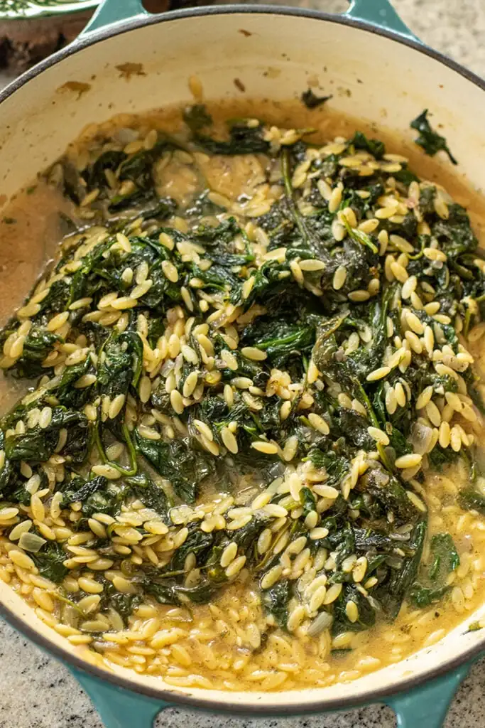 Greek Spinach and Orzo (Spanakritharaki)