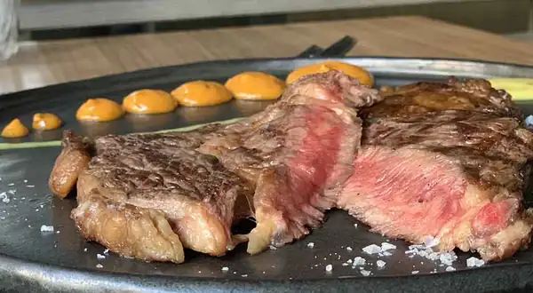 Los mejores restaurantes de carne en Milán: 7 direcciones, desde carnicerías hasta asadores