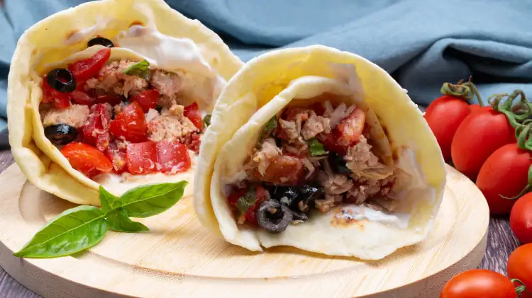 No more sad sandwiches! The ingenious trick to making a crispy cone of stuffed piadina in just 10 minutes
