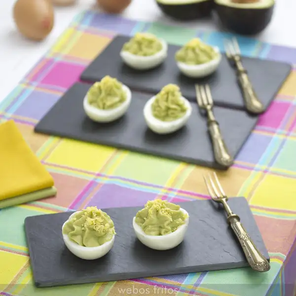 Eggs stuffed with avocado