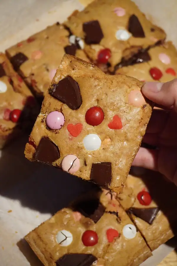 Valentine's Cookie Bars