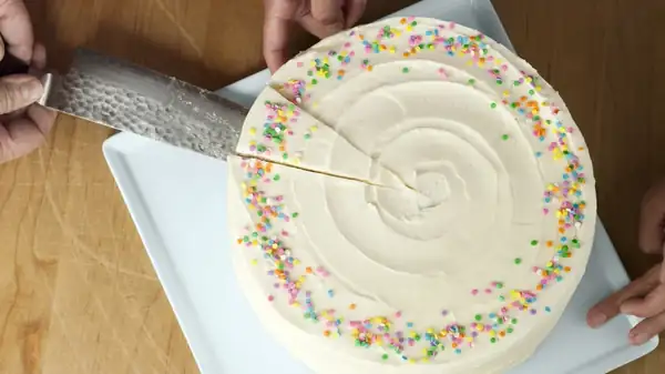 The Worst Mistake You're Making When Cutting Cake