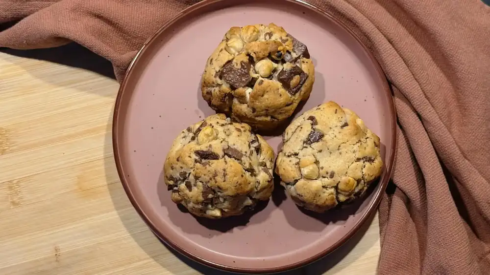 American Chocolate Chip Cookies (with Video)