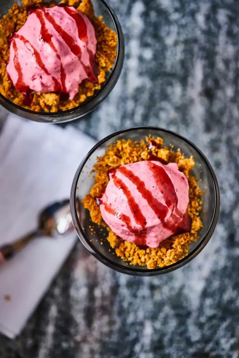 5-minute strawberry cheesecake ice cream