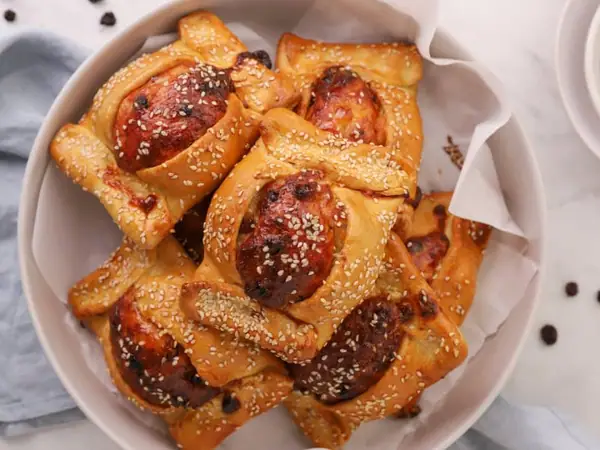 Flaounes: Pasteles de queso chipriotas de Pascua